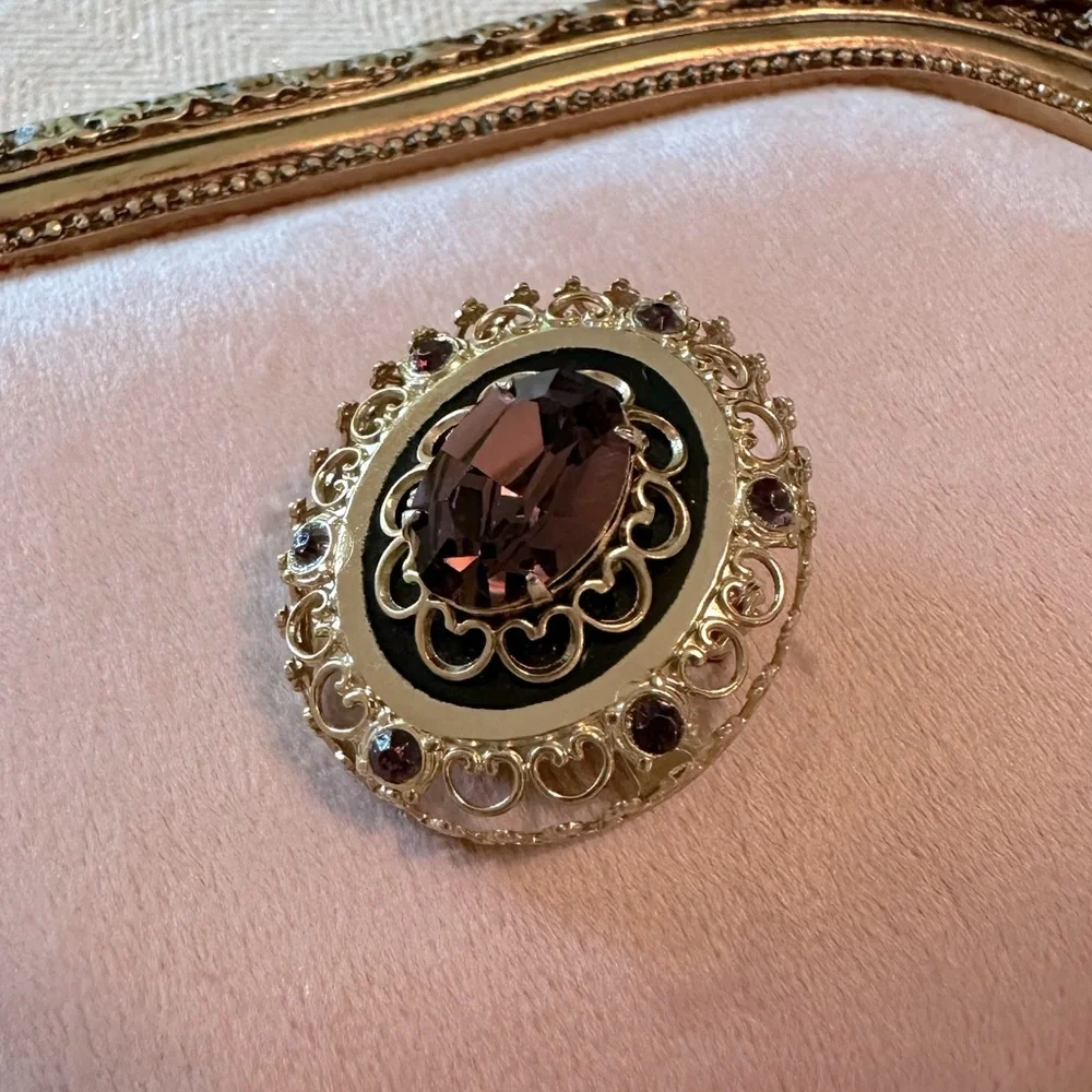 Vintage Coro Brooch Amethyst Purple Heart Filigree MCM Victorian Revival Brooch - Picture 12 of 13